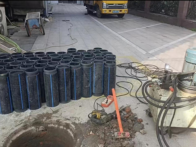 隆化PE置换管厂家 DN315置换管 非开挖管短管置换